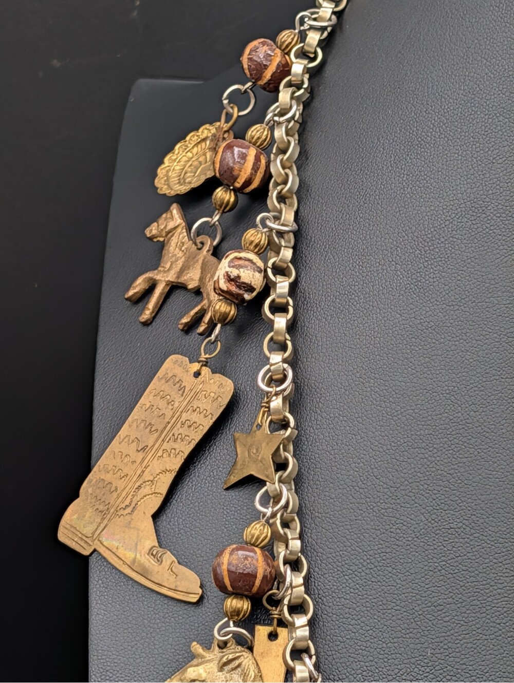 Vintage Western Motif Multi Charm Necklace Cowboy Indian Boots Cactus 105g - Picture 13 of 13